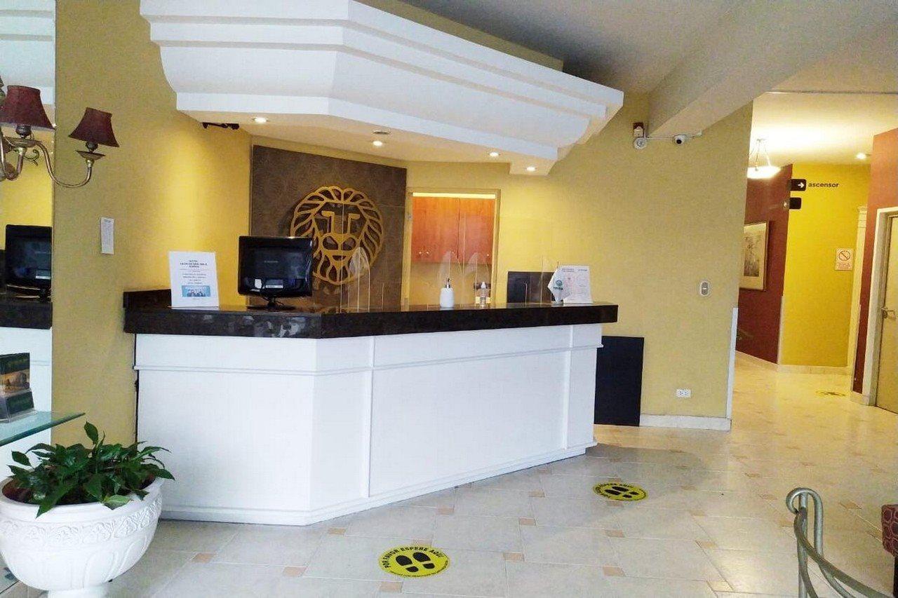 Leon De Oro Inn&suites 3*