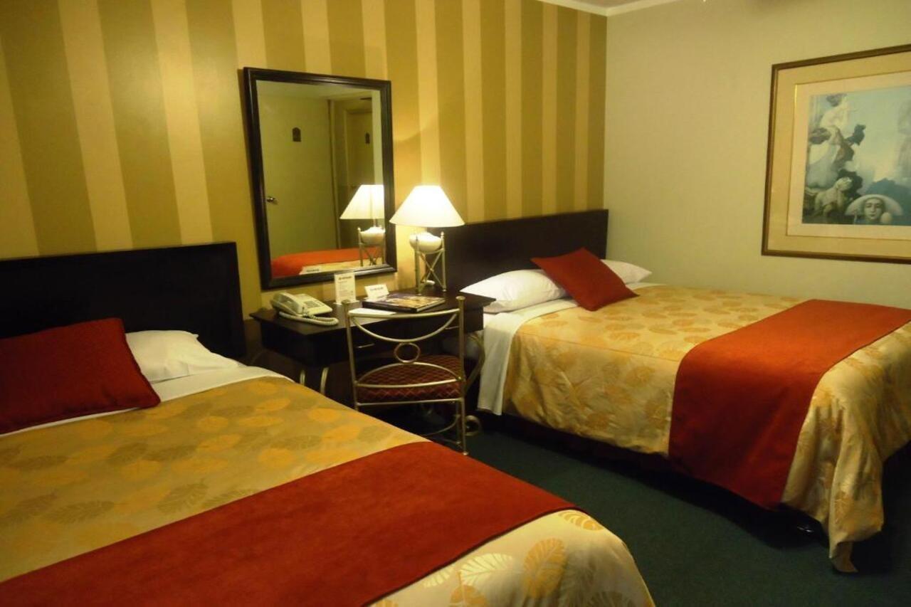 Leon De Oro & Hotel
