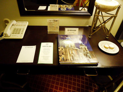 Leon De Oro & Hotel 3*