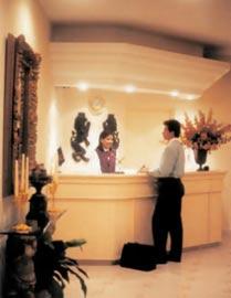 Leon De Oro Inn&suites Lima