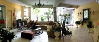 Leon De Oro & Hotel 3*