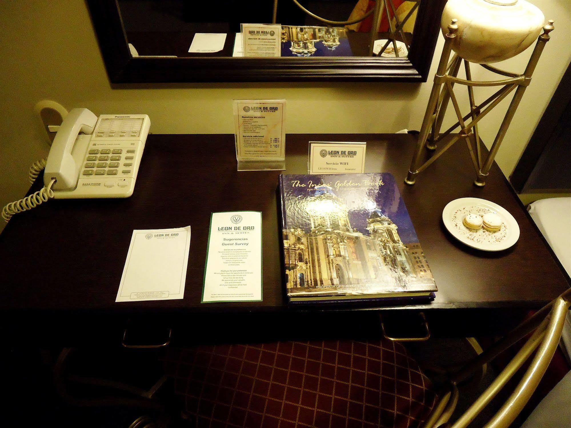 Hotel Leon De Oro & 3*